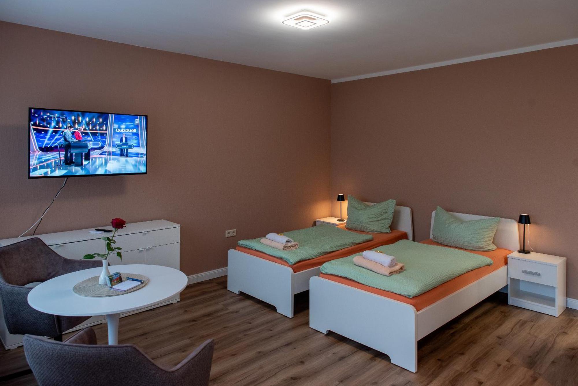 Top-Moderne Ferienwohnung Und Apartments Auf Frueherem Wunderschoenen Bauernhof Im Elbe-Elster-Kreis In Brandenburg Bei Herzberg-Elster, Schoenewalde, Holzdorf Luaran gambar