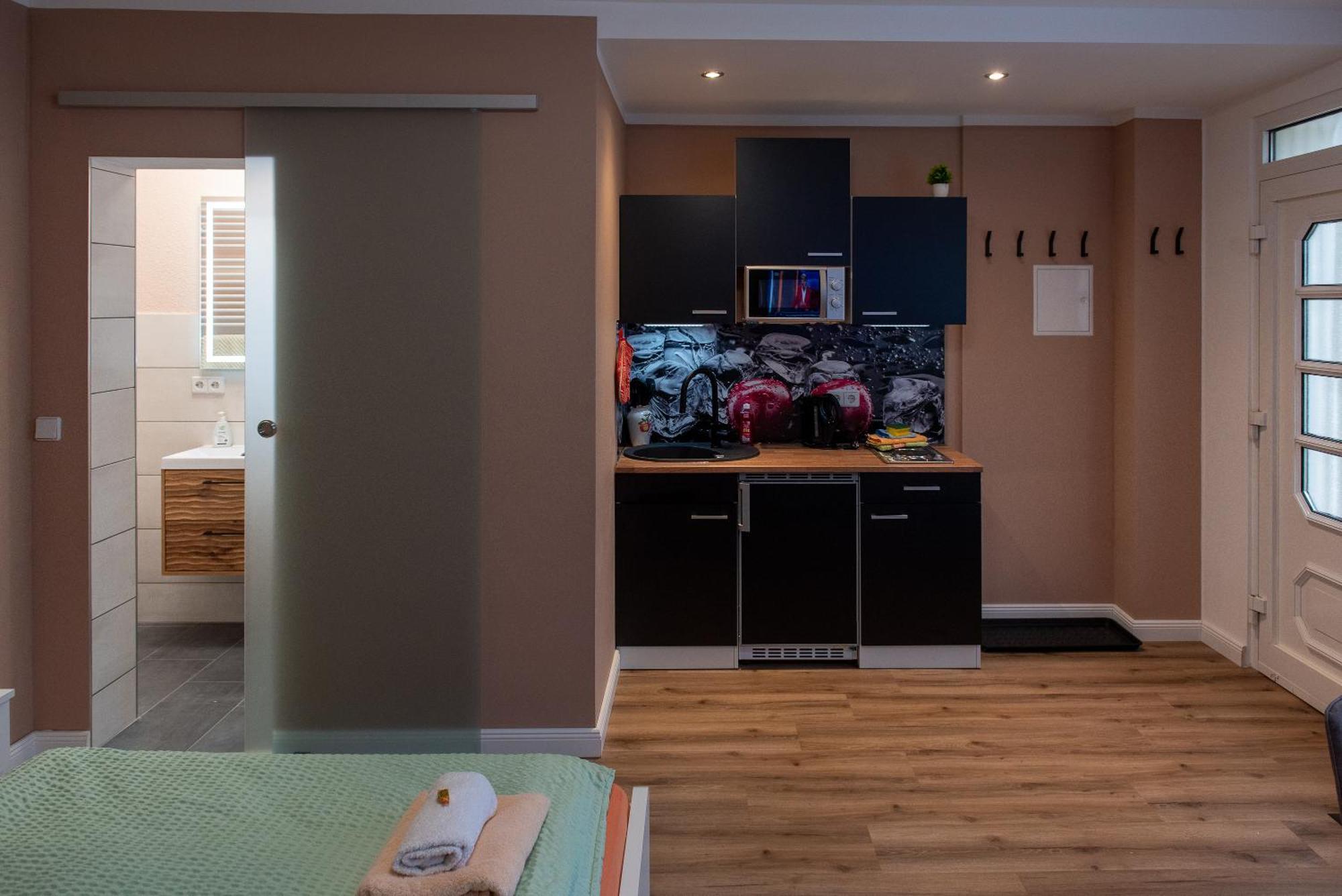 Top-Moderne Ferienwohnung Und Apartments Auf Frueherem Wunderschoenen Bauernhof Im Elbe-Elster-Kreis In Brandenburg Bei Herzberg-Elster, Schoenewalde, Holzdorf Luaran gambar