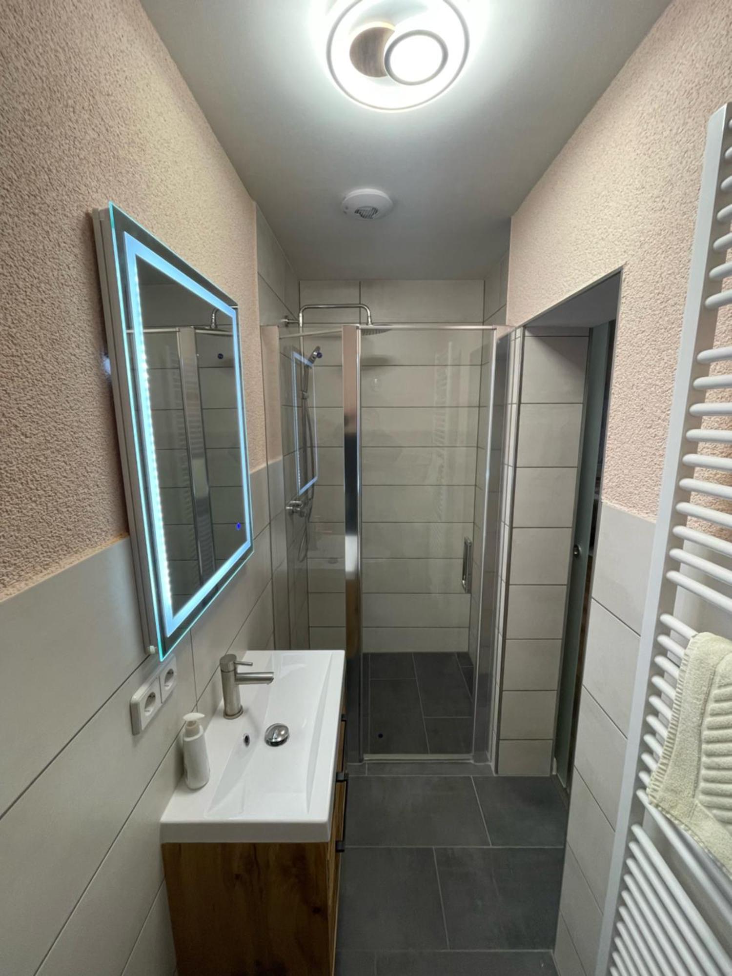 Top-Moderne Ferienwohnung Und Apartments Auf Frueherem Wunderschoenen Bauernhof Im Elbe-Elster-Kreis In Brandenburg Bei Herzberg-Elster, Schoenewalde, Holzdorf Luaran gambar
