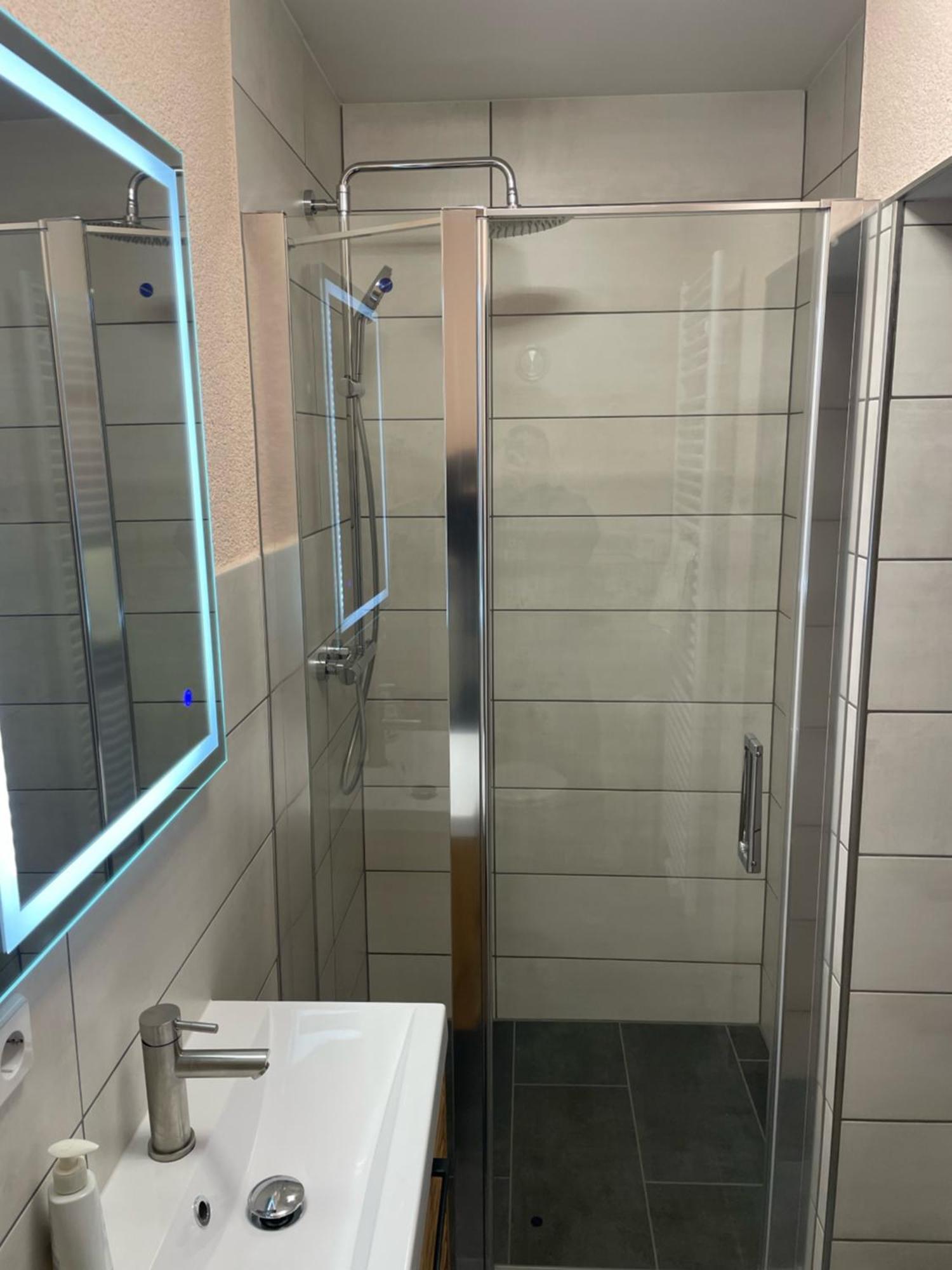 Top-Moderne Ferienwohnung Und Apartments Auf Frueherem Wunderschoenen Bauernhof Im Elbe-Elster-Kreis In Brandenburg Bei Herzberg-Elster, Schoenewalde, Holzdorf Luaran gambar